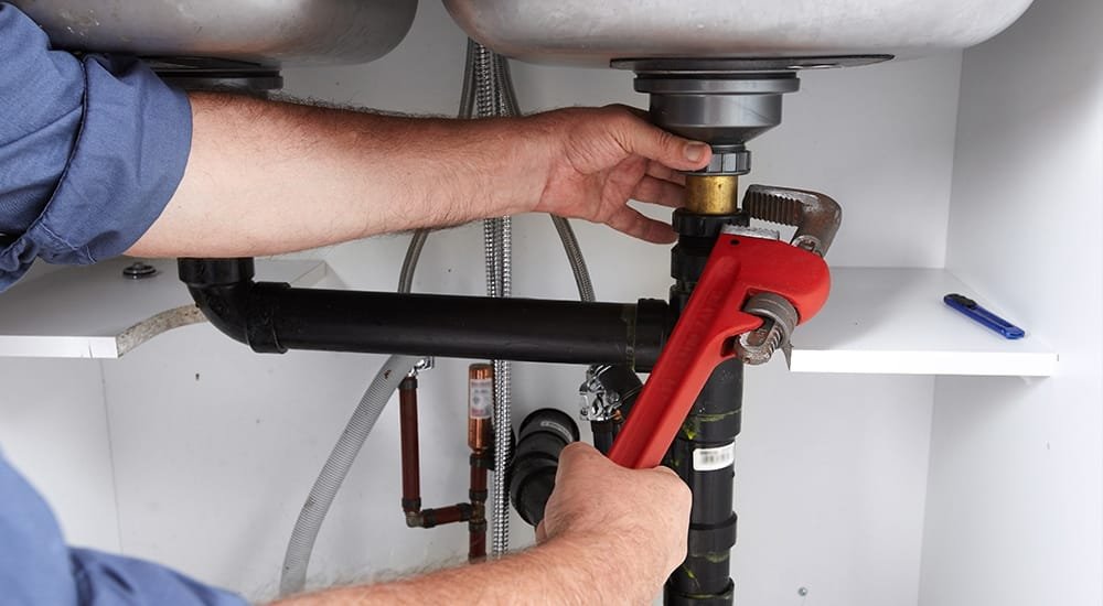 سباك في العين